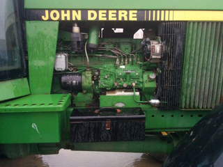 Illustration for article titled 1990(?) John Deere 4255: The Oppositelock Review